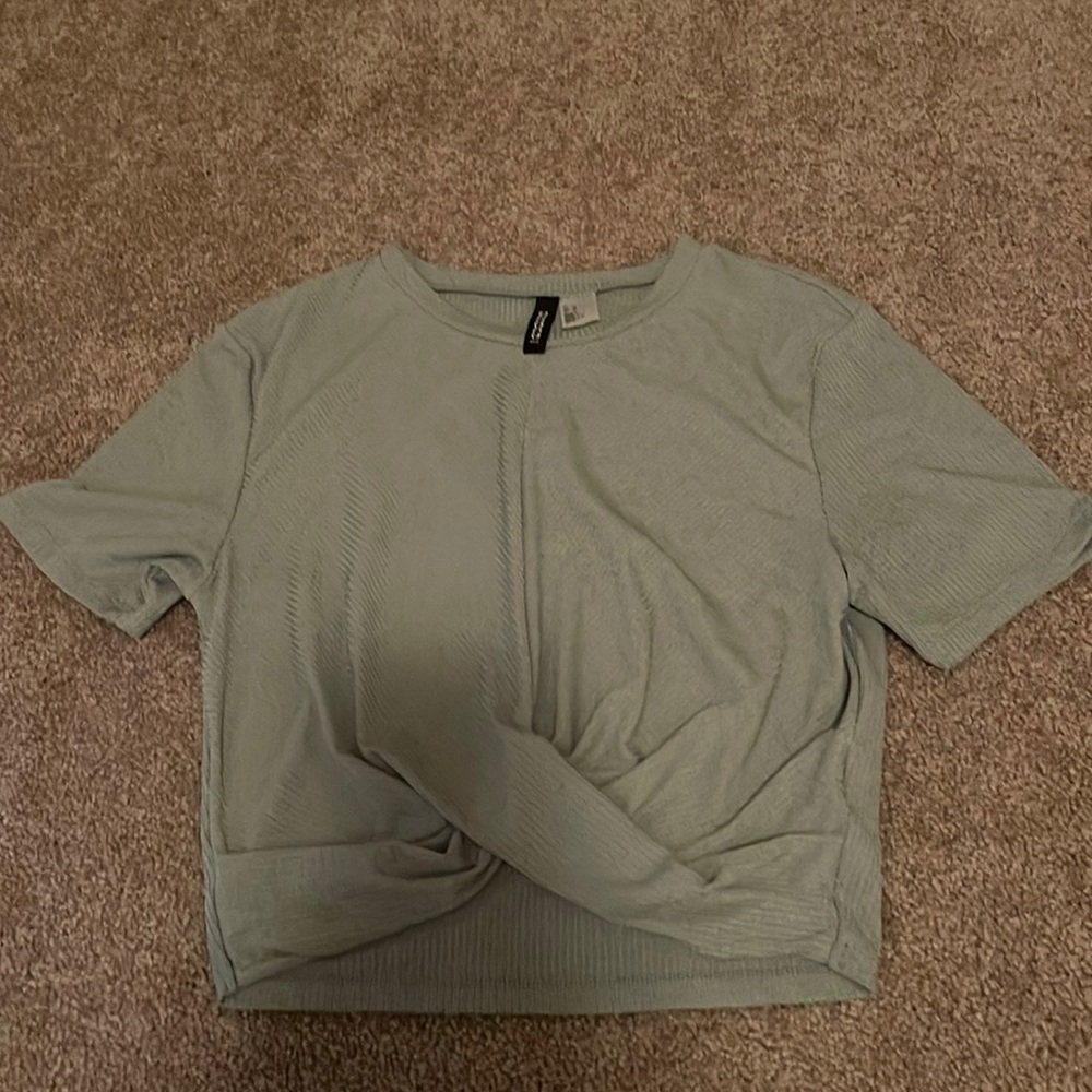 cropped tee